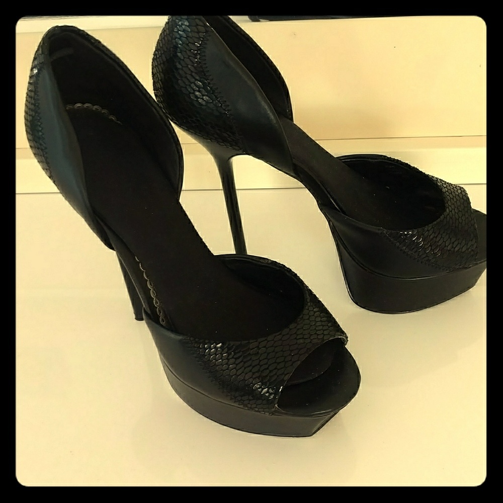 Bebe heels